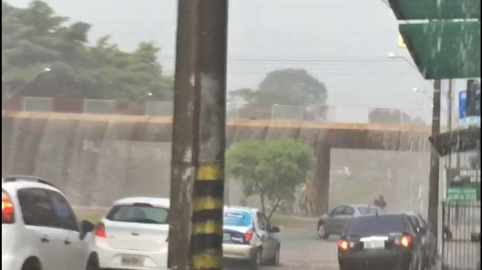 CHUVA PONTILHAO JAU 1