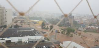 Vídeos de chuva que atingiu Franca impressionam pela força da tempestade