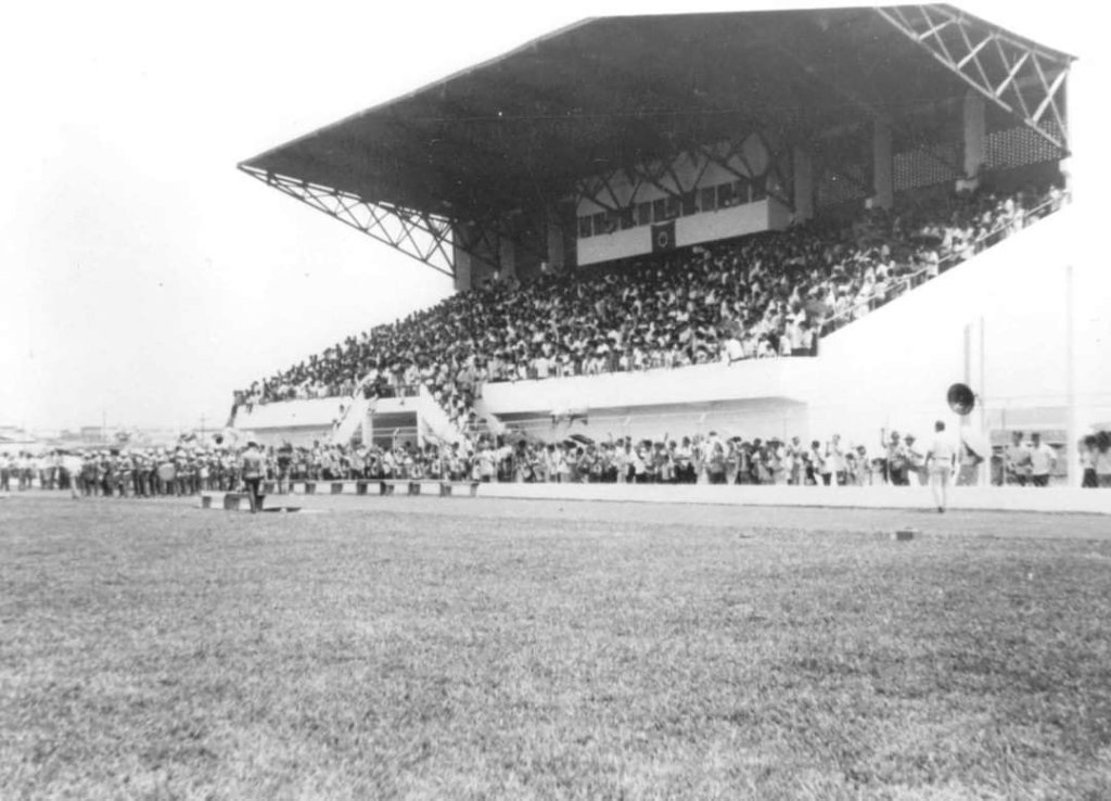 Visão das arquibancadas cobertas