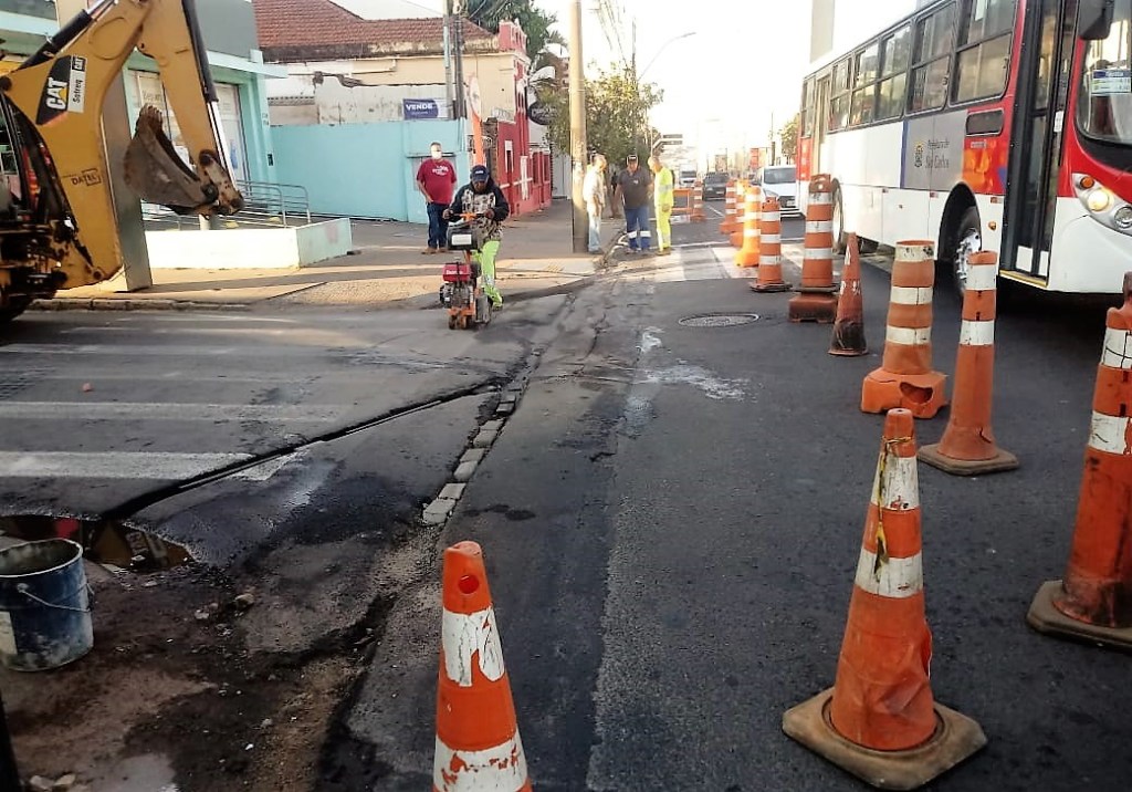 Obras Deixam Rua 15 De Novembro Somente Com Uma Faixa De Circulação Para Veículos São Carlos 
