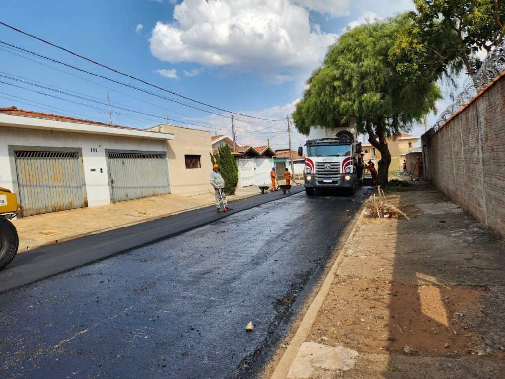 Recapeamento continua em São Carlos
