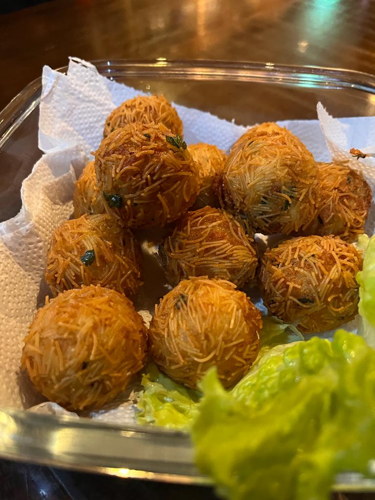 Bolinho de bacalhau faz sucesso