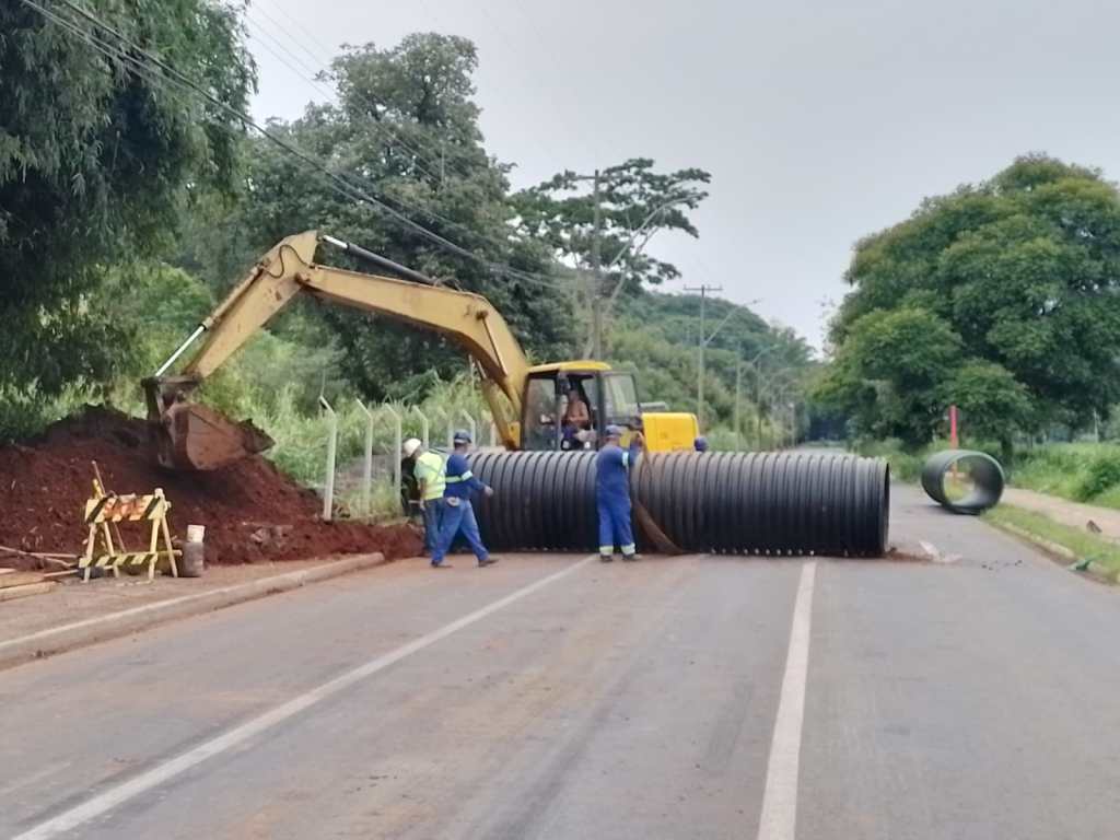 Tubulação: SAAE realiza obras na região do Mineirinho