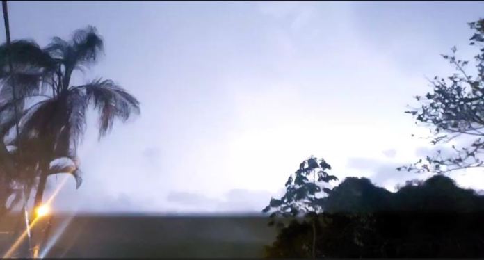 Tempestade de raios: céu claro no Munique Tempestade de raios: céu claro no Munique