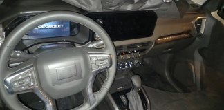 Interior na nova Chevrolet S10 2025 é flagrado - Foto: Razuk Backstage