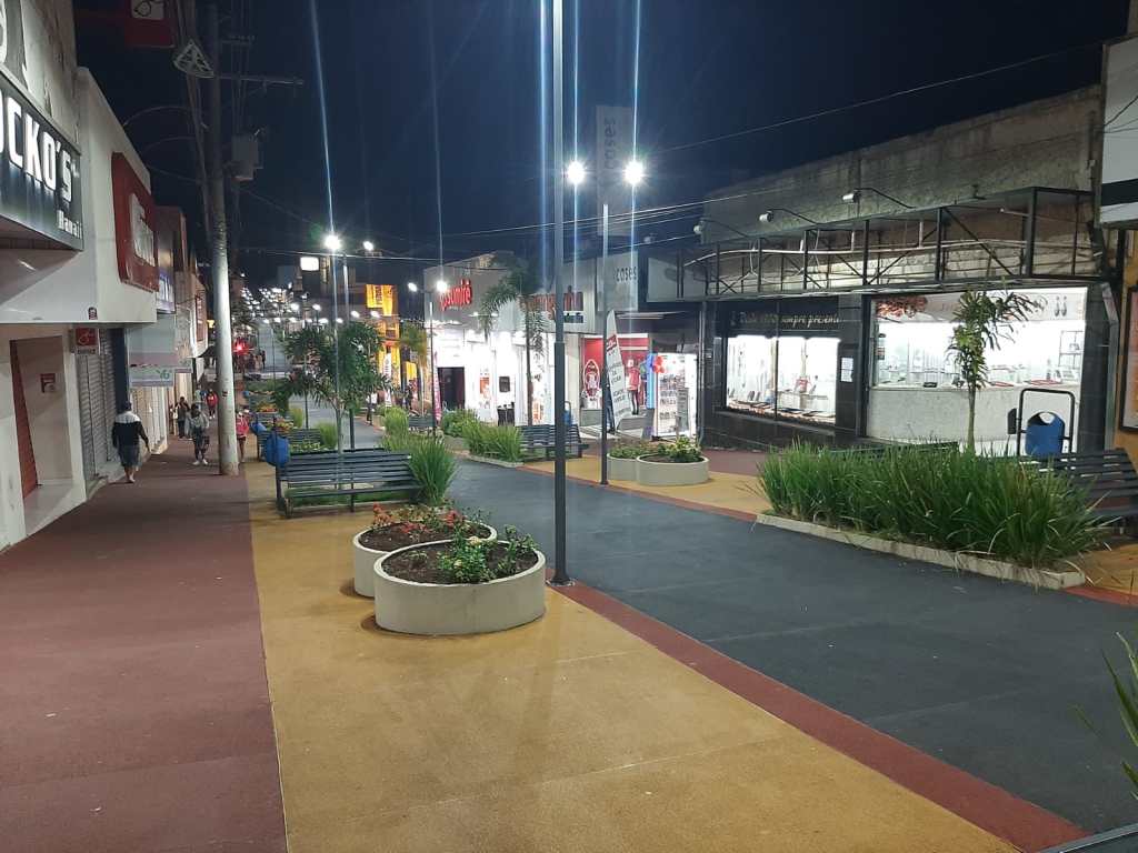 Lojas do comércio tradicional de São Carlos e Ibaté poderão abrir no feriado de 15 de Novembro, das 9h às 15h e na Black Friday, até às 22h. No feriado de 20 de Novembro estará fechado