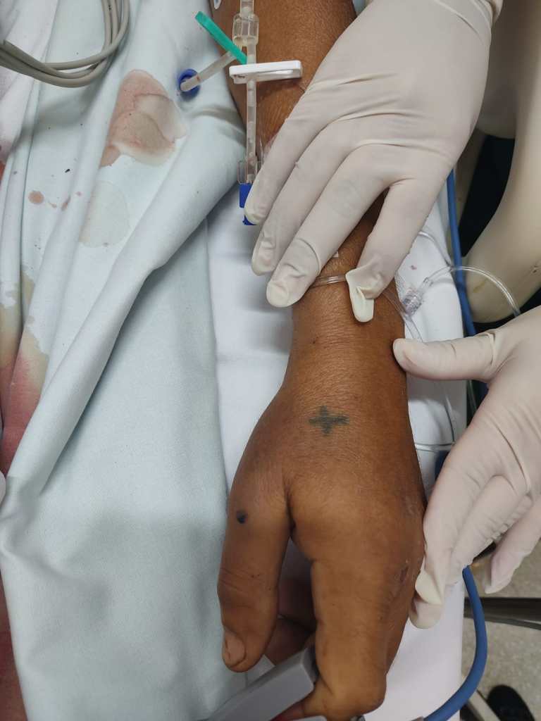 Santa Casa tenta identificar homem internado