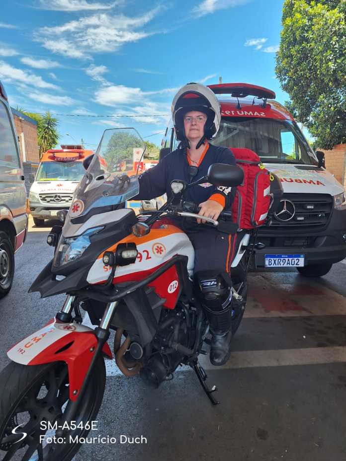 Larissa Amaru é responsável pela motolância do SAMU Larissa Amaru é responsável pela motolância do SAMU