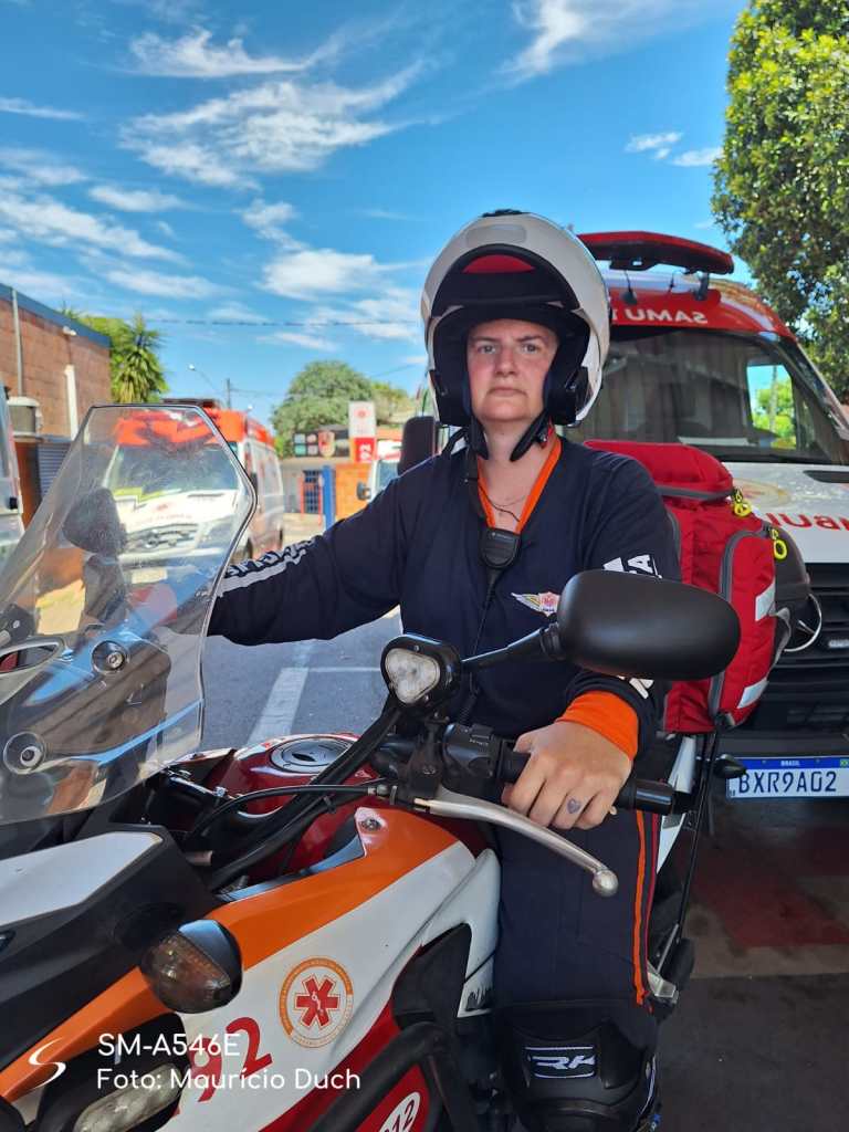 Larissa Amaru é responsável pela motolância do SAMU