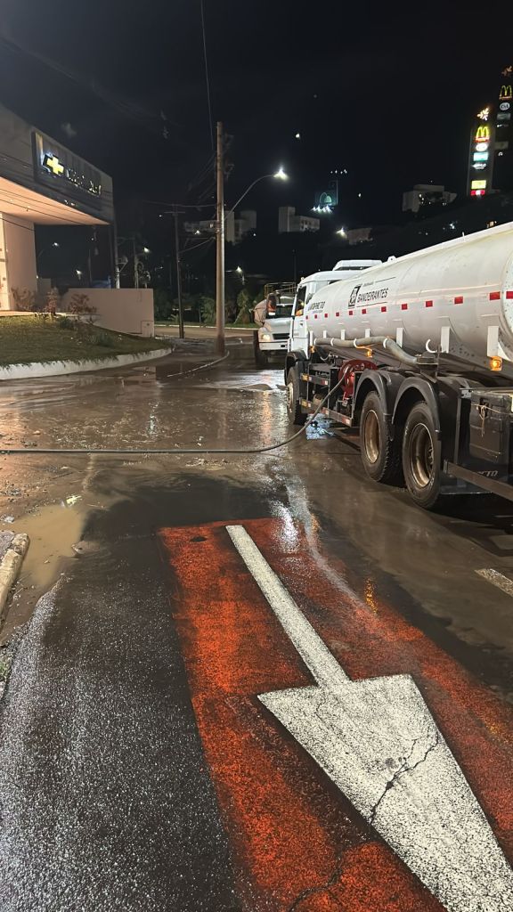 Chuva causou problemas na cidade