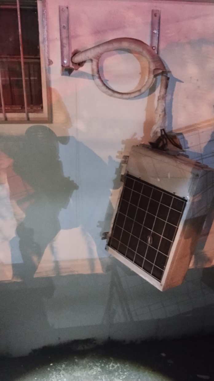 Tentou levar o ar condicionado Tentou levar o ar condicionado