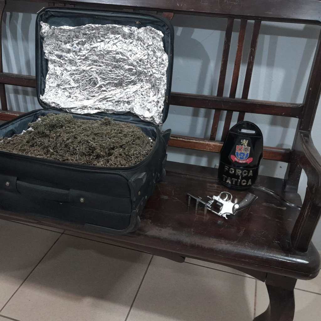 Mala de maconha e revólver em Ibaté