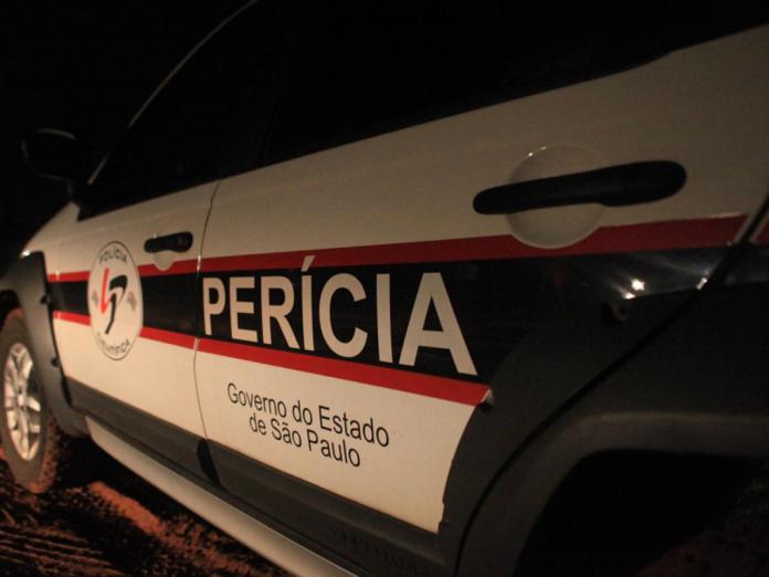 A perícia esteve no local do acidente com o caminhão A perícia esteve no local do acidente com o caminhão