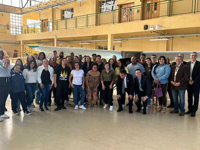 Curso de Manutenção de Aeronaves para Mulheres é lançado em São Carlos Curso de Manutenção de Aeronaves para Mulheres é lançado em São Carlos