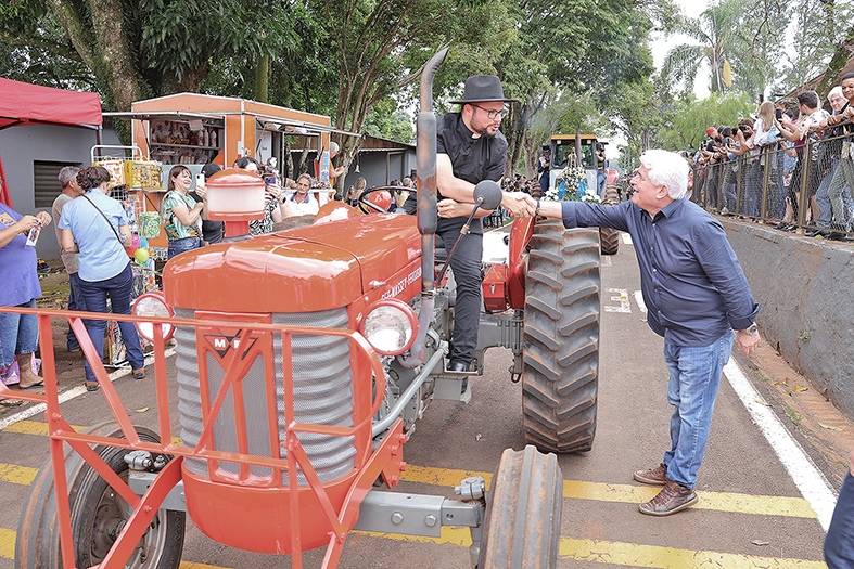 Marquinho apoia eventos na Babilônia