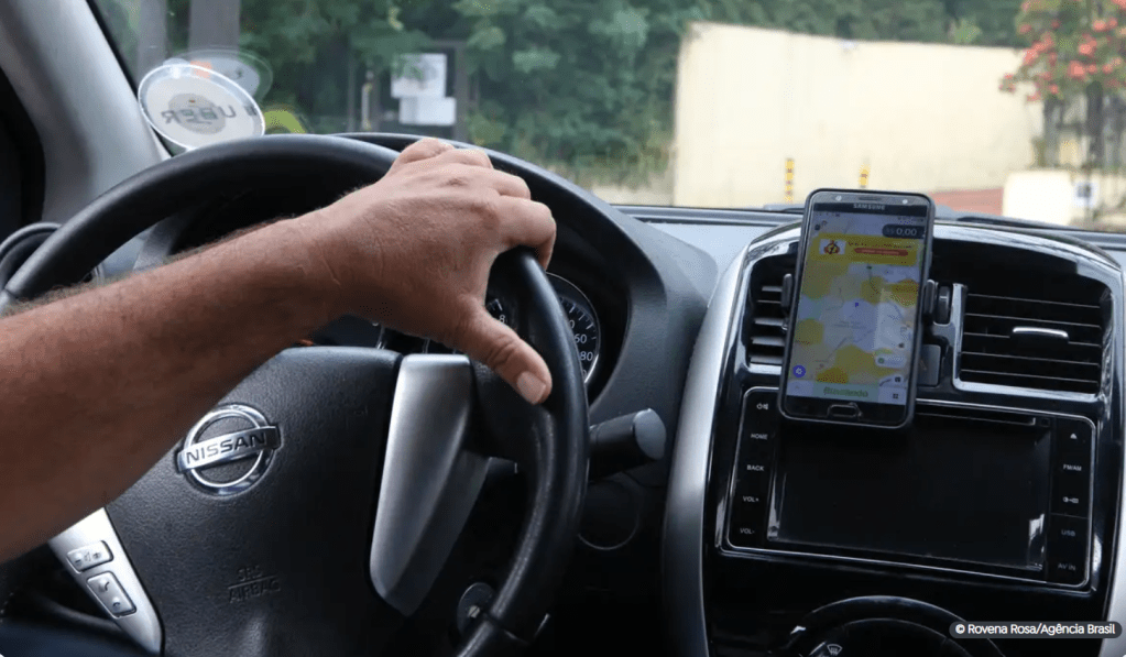 Aplicativos de transporte: lei em discussão