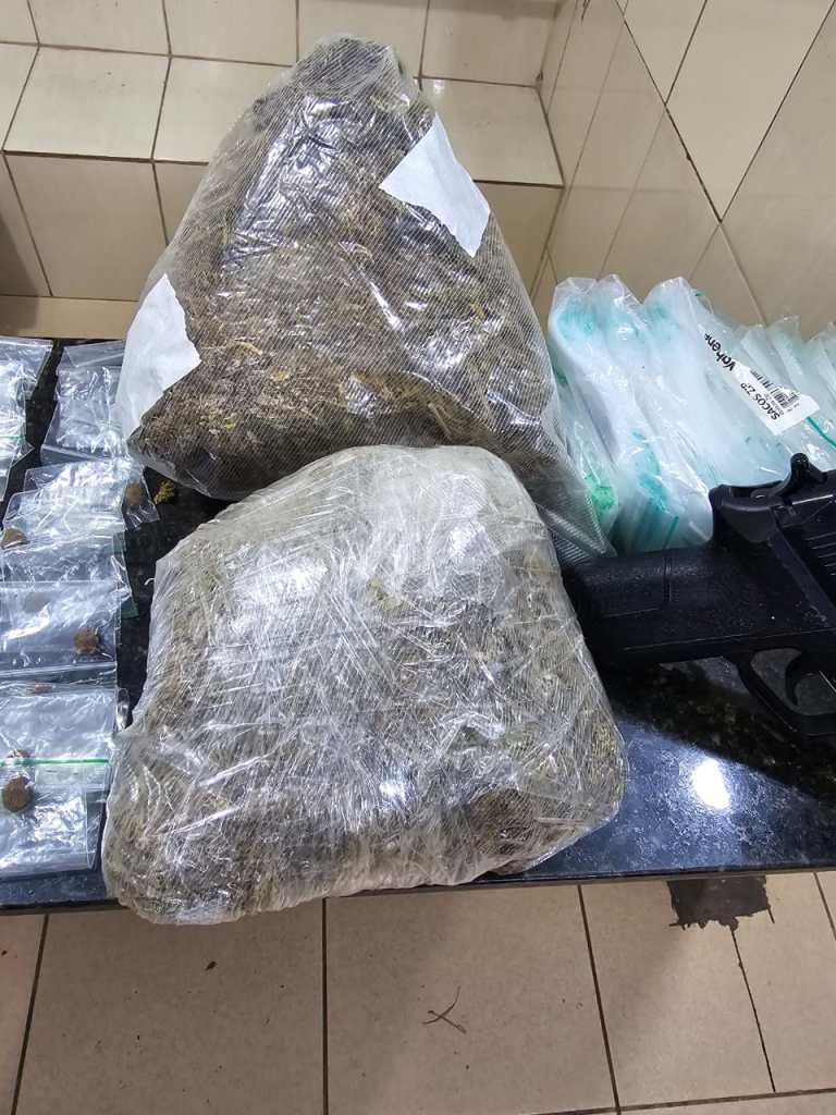 PM apreendeu drogas no Tangará