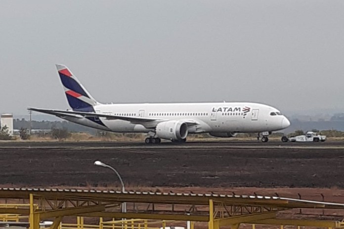 Boeing 787 em São Carlos Boeing 787 em São Carlos