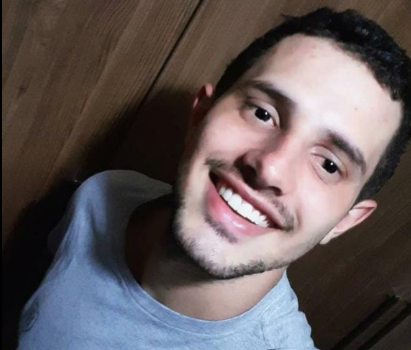 Vai em paz, Leandro! Nós aqui estamos em prantos...