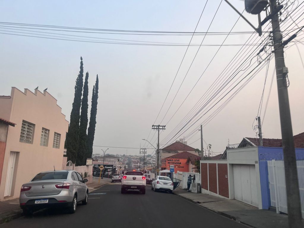 Fumaça cobriu a cidade