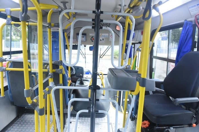 Ônibus foi assaltado no Aracy