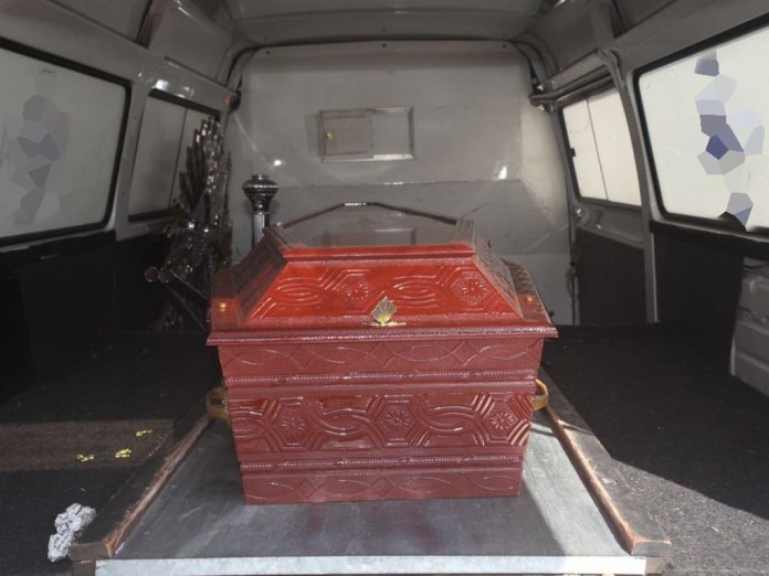 A vida, a morte e o irmão gêmeo A vida, a morte e o irmão gêmeo