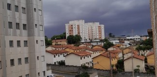 Mesmo com chuva, sensação de abafamento persiste em São Carlos; Entenda