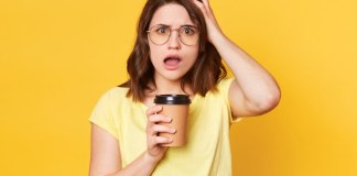 A melhor maneira de remover manchas de café de diferentes tipos de tecido A melhor maneira de remover manchas de café de diferentes tipos de tecido