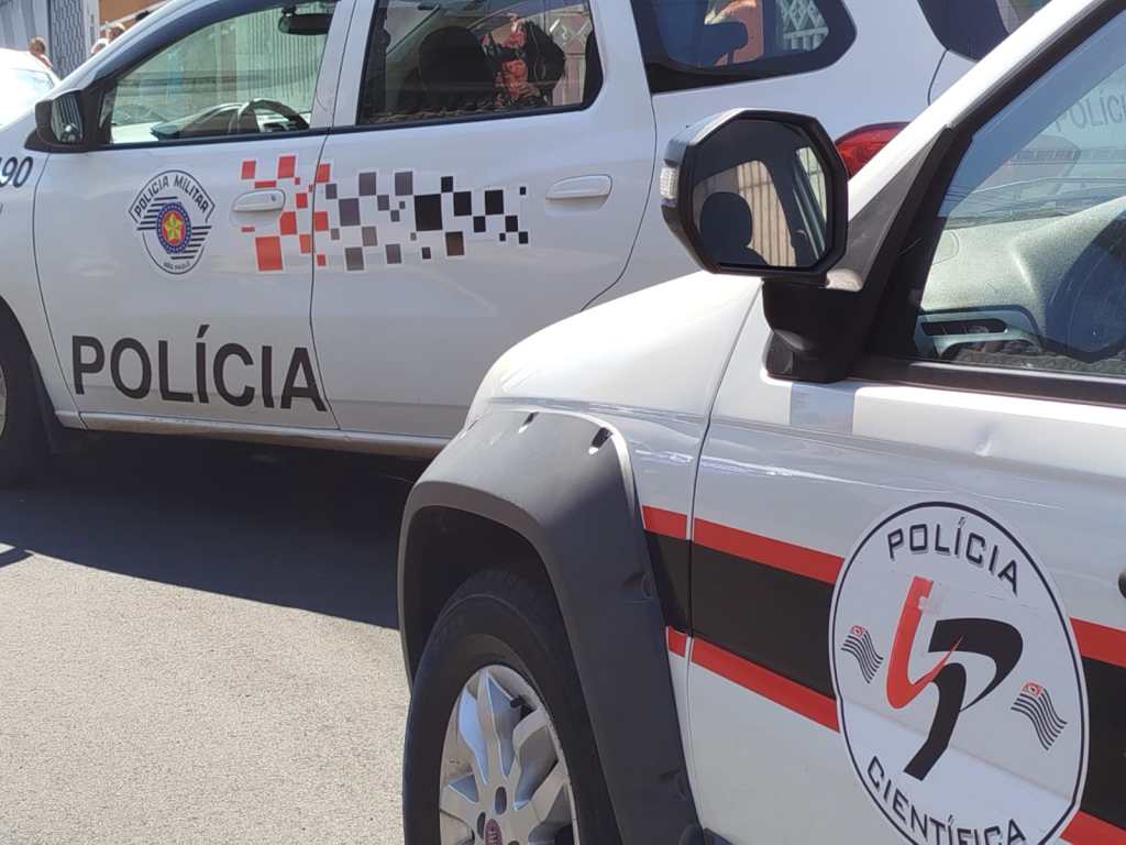 Forças policiais estiveram em local onde mulher foi morta