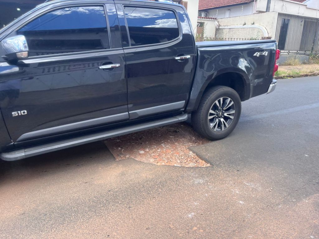 Buraco na Padre Teixeira