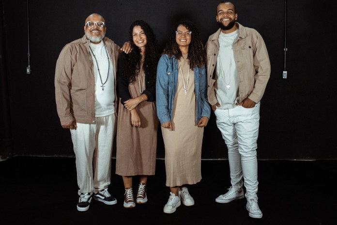 A Comunidade Gerados pela Imaculada realizará a gravação de um novo álbum de músicas nesta quinta-feira (16), às 19h, no Unique Hall em Araraquara (SP). O evento faz parte da comemoração de 10 anos de fundação da obra A Comunidade Gerados pela Imaculada realizará a gravação de um novo álbum de músicas nesta quinta-feira (16), às 19h, no Unique Hall em Araraquara (SP). O evento faz parte da comemoração de 10 anos de fundação da obra