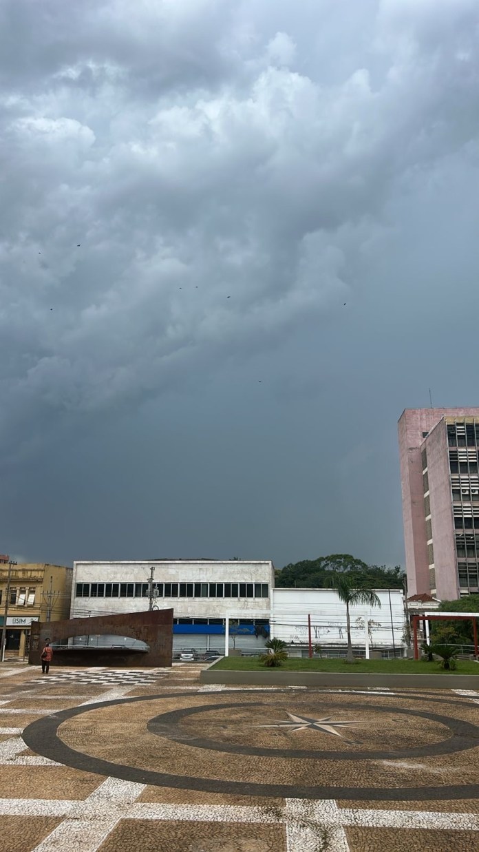 1e5c2b5b-6d98-4db7-ba0e-10376c7a9b2c-2-1