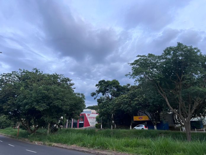 tempo marginal Calor vai emboa e período chuvoso se aproxima