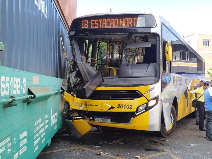 19374892-bf21-4c2c-bf92-a274e9b8f86c-1