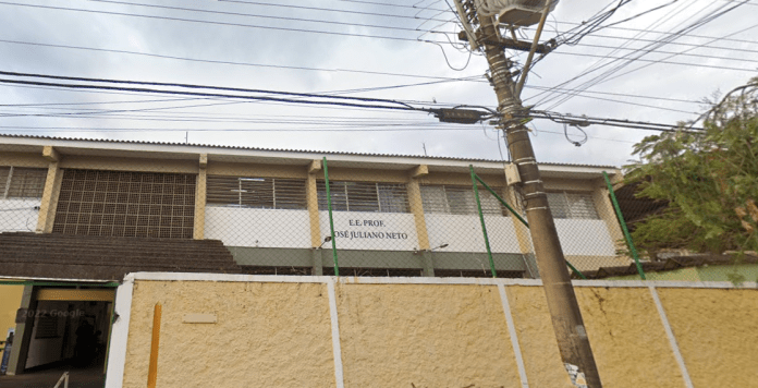 Escola de qualidade e pública Escola de qualidade e pública