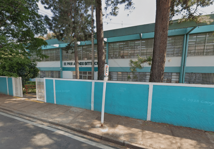 Escola Arlindo Bittencourt, em São Carlos, será transformada em cívico-militar no segundo semestre Escola Arlindo Bittencourt, em São Carlos, será transformada em cívico-militar no segundo semestre