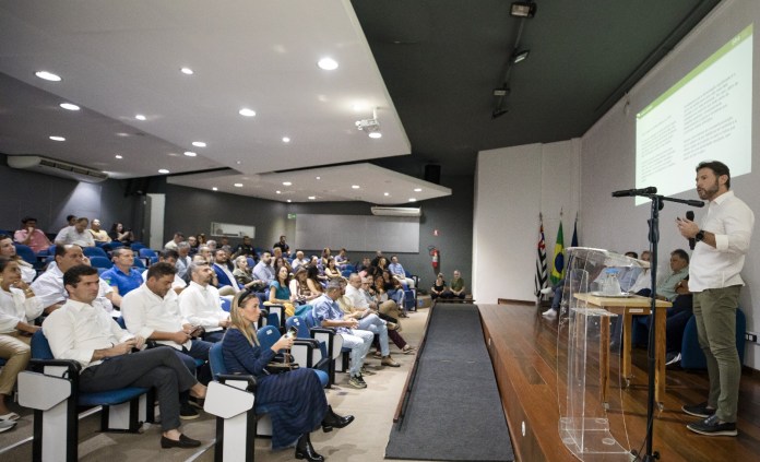 Oba chega à São Carlos Oba chega à São Carlos