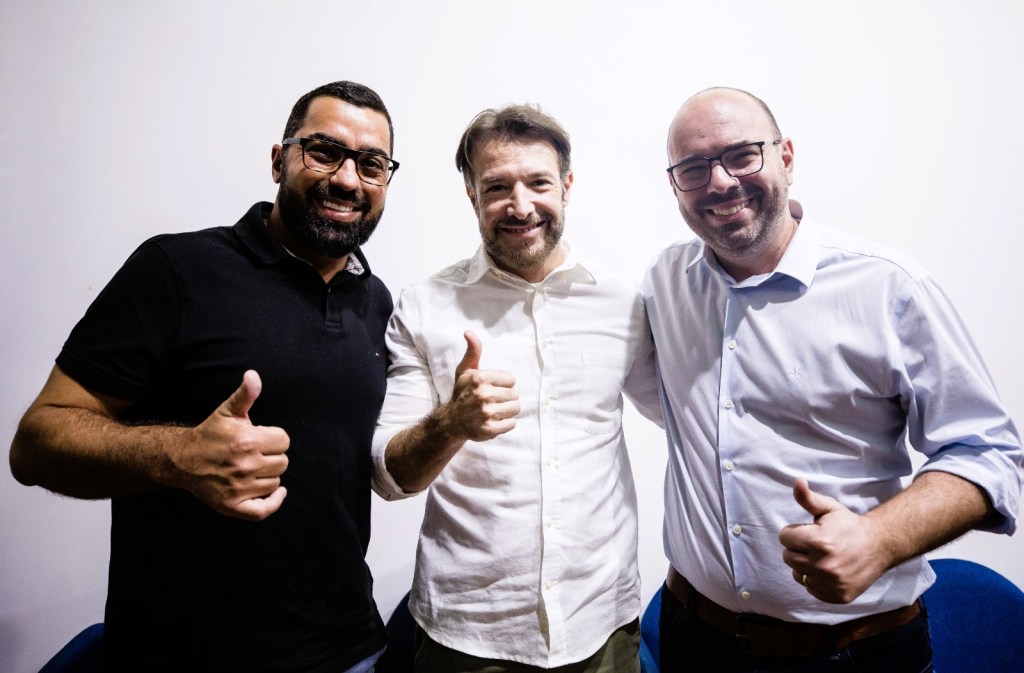 Oba chega à São Carlos