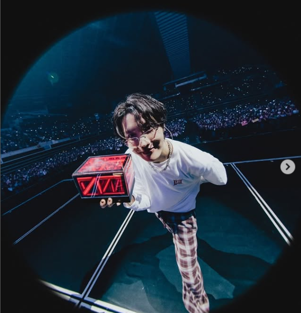 Cine Araújo de São Carlos transmite ao vivo o show final da turnê solo de J-Hope, do BTS Cine Araújo de São Carlos transmite ao vivo o show final da turnê solo de J-Hope, do BTS