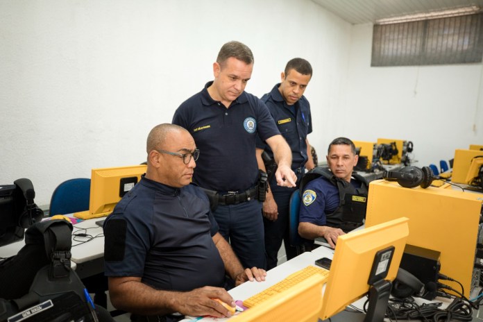 A Guarda Municipal de São Carlos iniciou, na última segunda-feira (12/05), no campus 1 da FESC, na Vila Nery, o sexto treinamento sobre a implantação do sistema SINESP CAD – Central de Atendimento e Despacho A Guarda Municipal de São Carlos iniciou, na última segunda-feira (12/05), no campus 1 da FESC, na Vila Nery, o sexto treinamento sobre a implantação do sistema SINESP CAD – Central de Atendimento e Despacho
