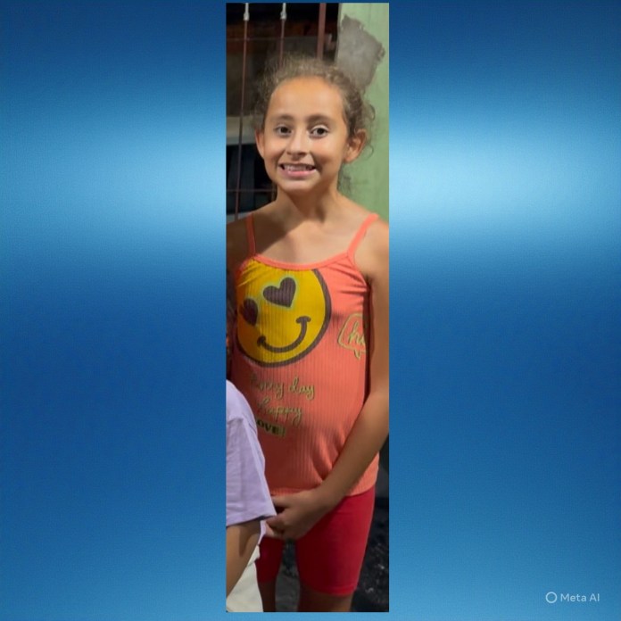 A pequena Micaelly Pereira Severino, de apenas 10 anos, está lutando pela vida. Moradora de São Carlos, ela permanece internada há quase três semanas na Unidade de Terapia Intensiva (UTI) infantil do Hospital Universitário (HU A pequena Micaelly Pereira Severino, de apenas 10 anos, está lutando pela vida. Moradora de São Carlos, ela permanece internada há quase três semanas na Unidade de Terapia Intensiva (UTI) infantil do Hospital Universitário (HU