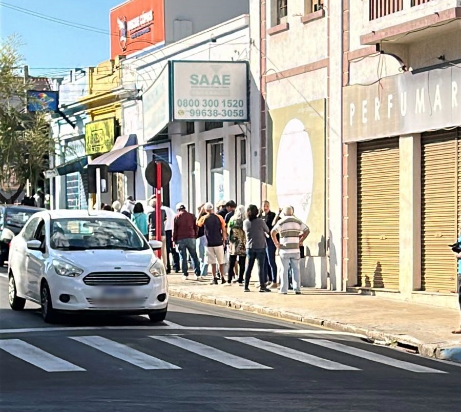 Taxa do Lixo: grande movimento no posto do SAAE na 7 de Setembro