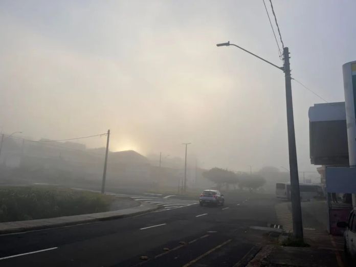frio e neblina Frio em São Carlos