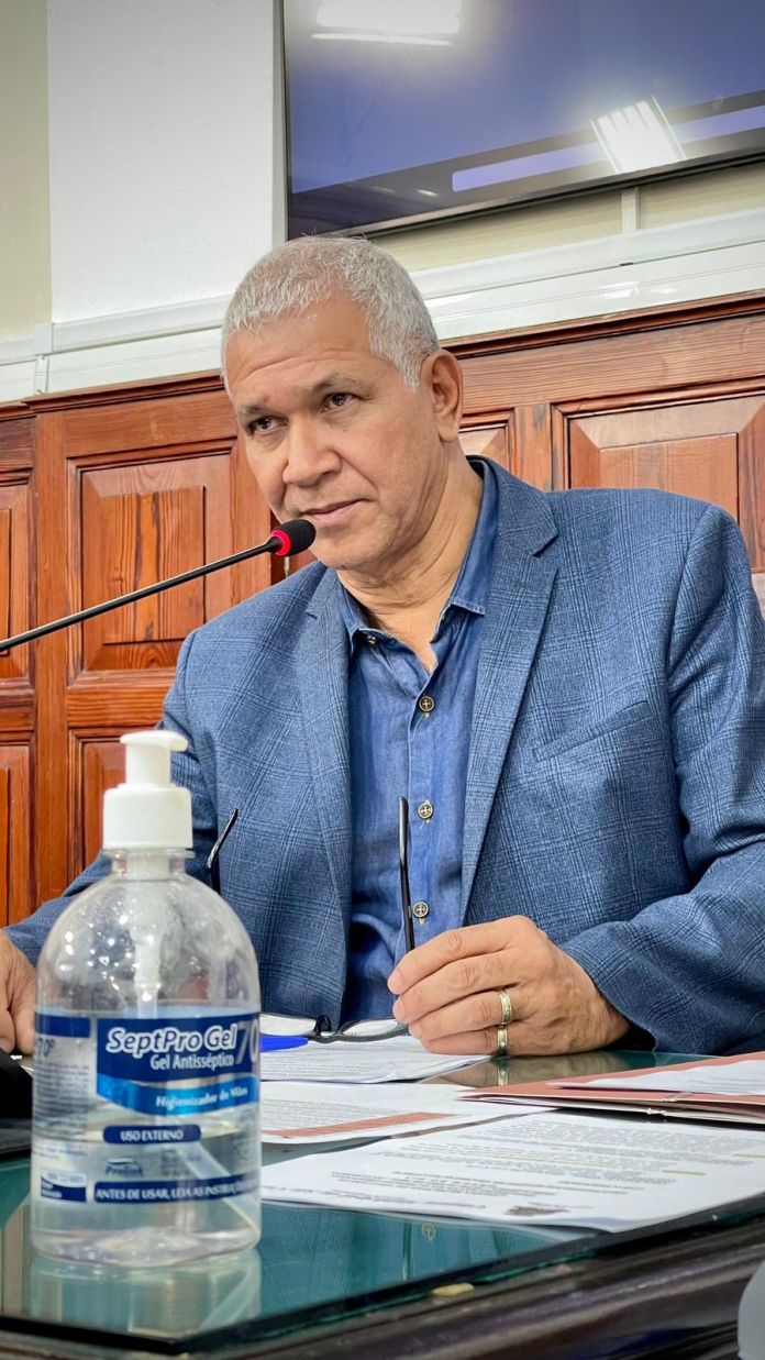 lucao fernandes Lucão Fernandes propõe Semana Municipal da Conscientização do Uso da Internet para Crianças e Jovens em São Carlos