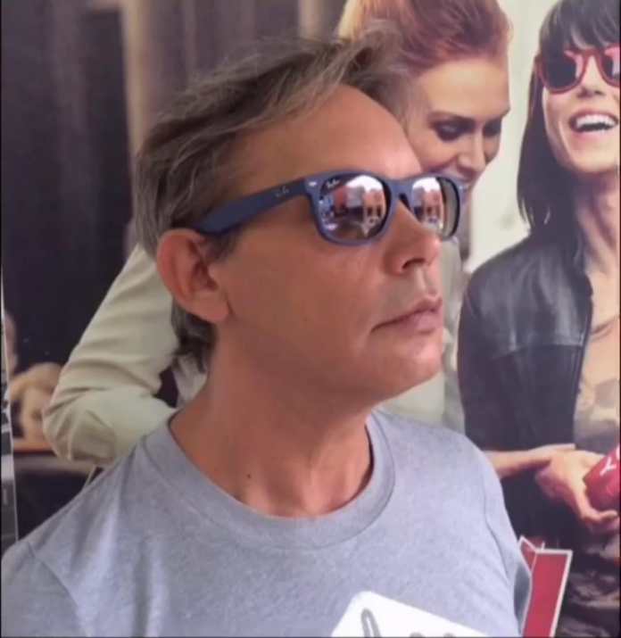 Waldo, o cabeleireiro das estrelas que transforma vidas Waldo, o cabeleireiro das estrelas que transforma vidas