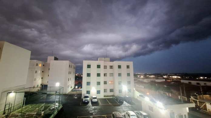 INMET emite novo alerta de risco de chuva forte para São Carlos e o interior de SP INMET emite novo alerta de risco de chuva forte para São Carlos e o interior de SP