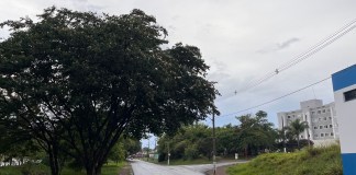 Madrugada com chuva leve, mas sábado pode ter tempestade com vendaval e raios