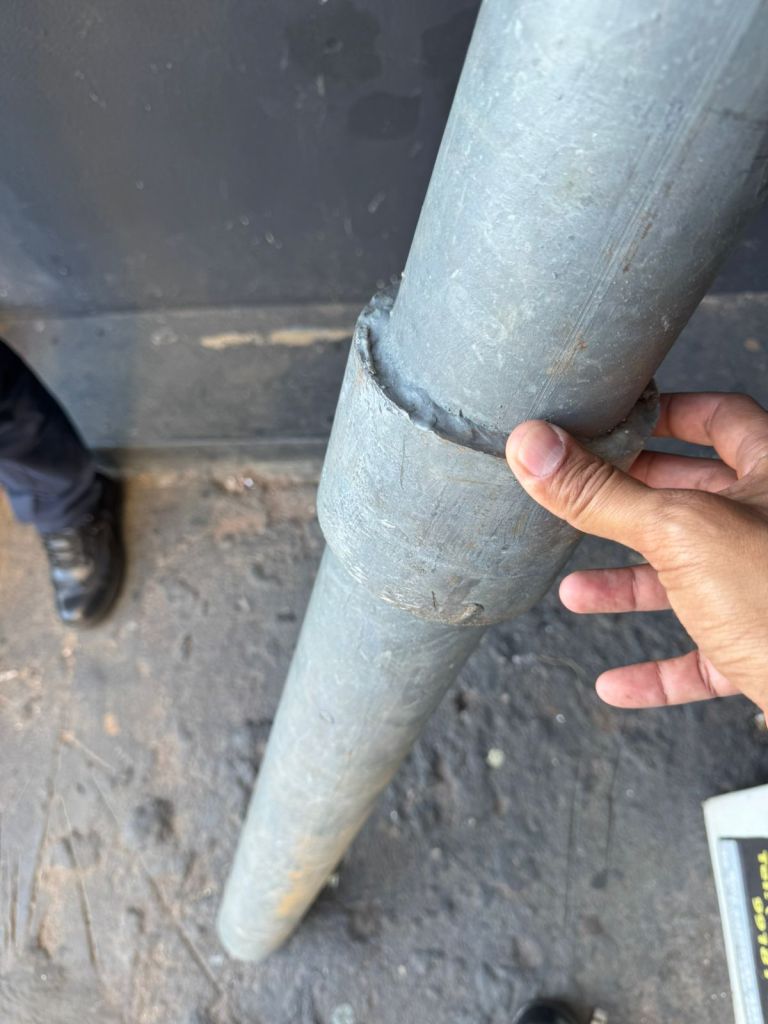 Poste furtado do cemitério