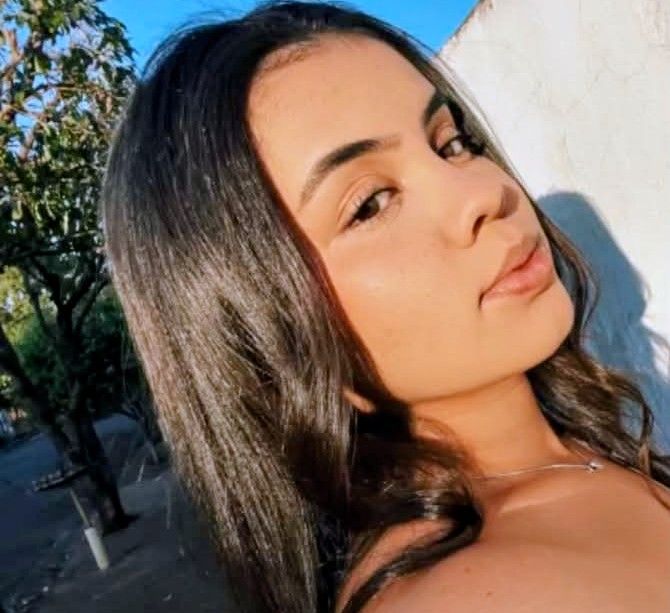 Corrente de Oração: Quando uma região inteira segura a mão de Heloísa Corrente de Oração: Quando uma região inteira segura a mão de Heloísa