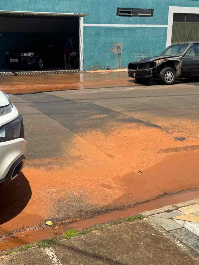 Vazamento na Francisco Schiavone Vazamento na Francisco Schiavone